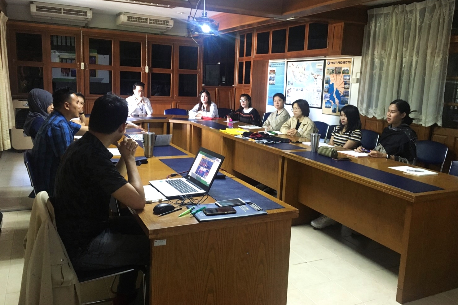Meeting of the Welfare Commission within the workplace.